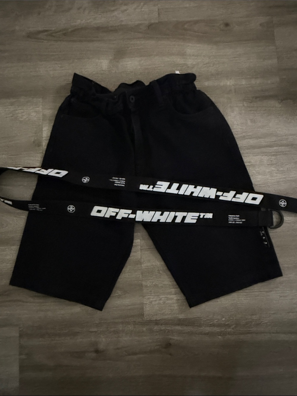 🇺🇸Firm Price🇺🇸Authentic OFF-WHITE™ Denim shorts